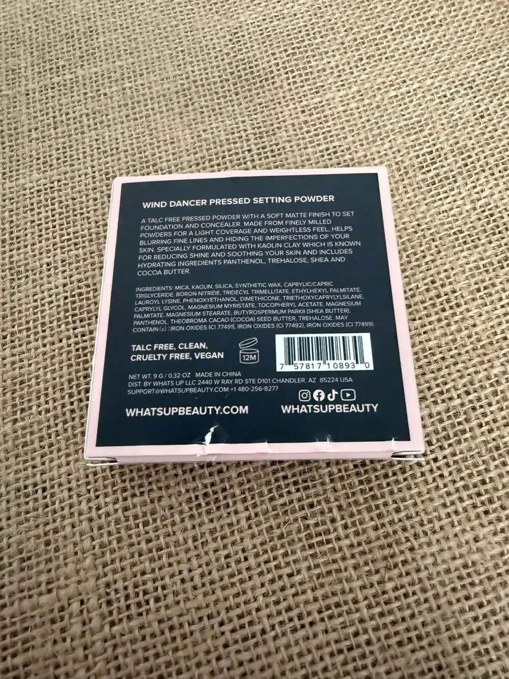 What's Up Beauty Wind Dancer Pressed Setting Powder in shade Light